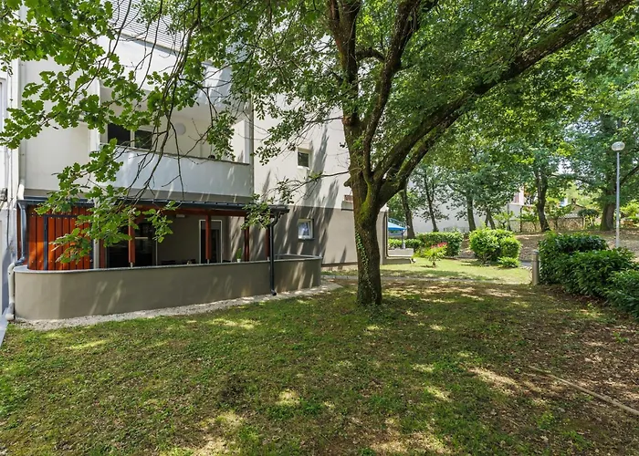 아파트 Nikola By Interhome 포레치