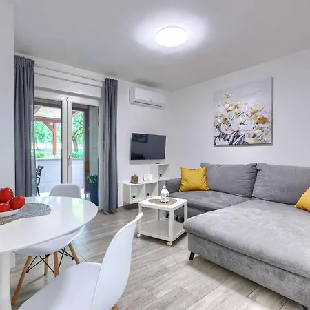 Nikola By Interhome *