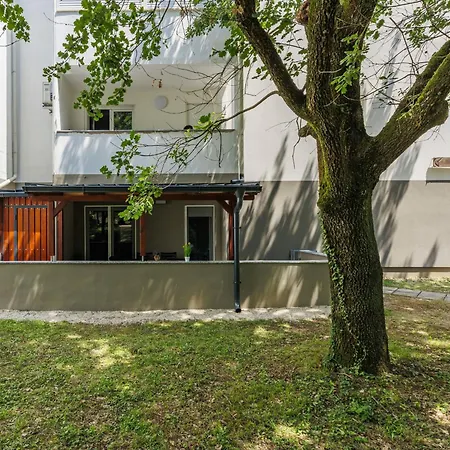 Nikola By Interhome * Porec