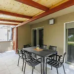 Апартаменты Nikola By Interhome Пореч