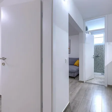 Nikola By Interhome * Poreč