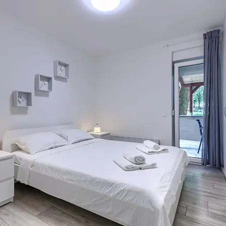 Nikola By Interhome Apartament *